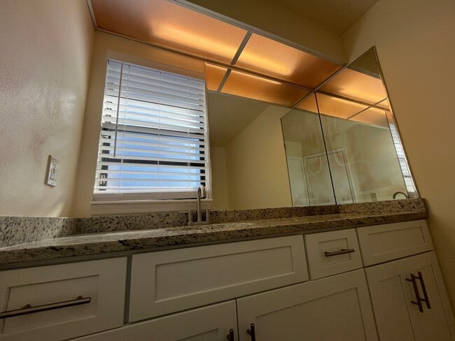 Building Photo - 135 Olive Tree Cir