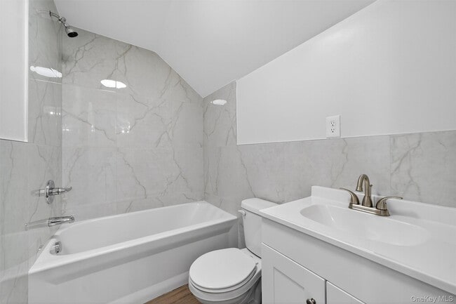 Building Photo - 12 N Church St