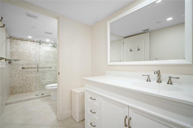 Building Photo - 9341 Collins Ave