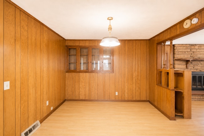 Building Photo - 3-Bedroom Home with Finished Basement, Garage & Huge Yard
