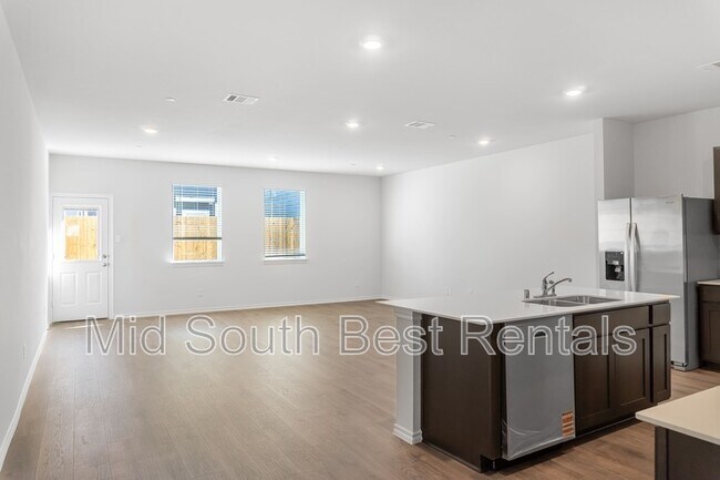 Building Photo - 7015 Vining Dr