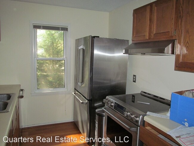 Building Photo - 2 br, 2 bath House - 245 Oakwood Court