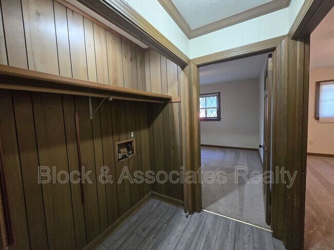 Building Photo - 1194 Ingram Dr