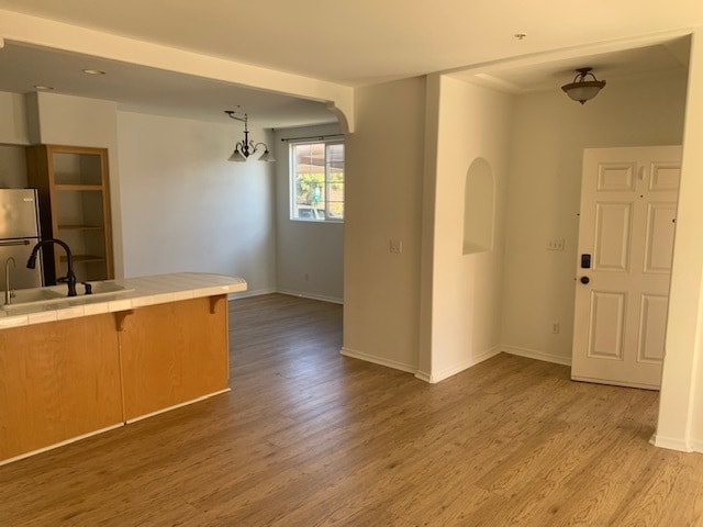 Building Photo - 310 Eas - 1Unit 8-