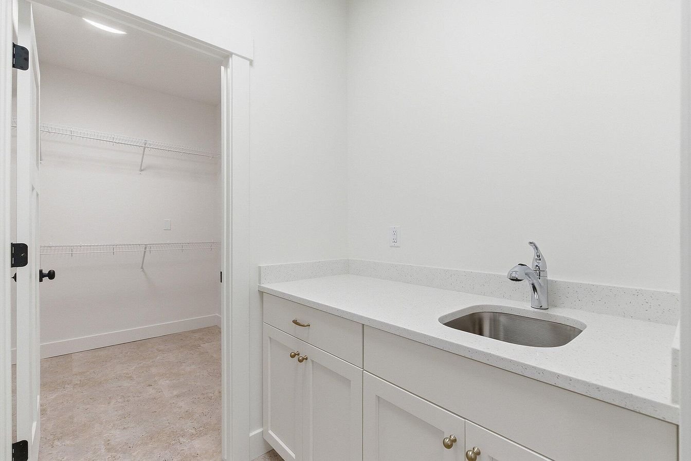 Building Photo - 6831 Dairy Hill Ct