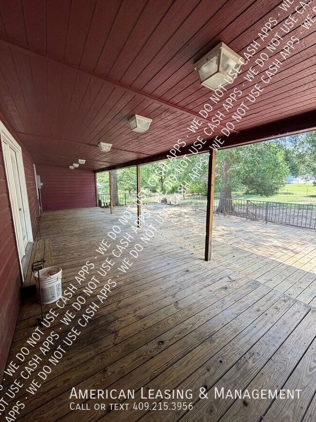 Building Photo - 10271 TX-103