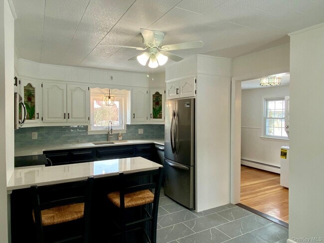 Building Photo - 42 Amity Rd