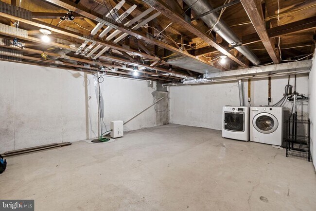 Building Photo - 191 William Penn Dr