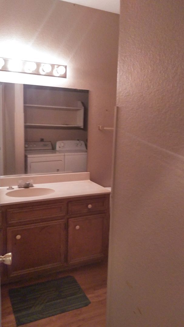 Building Photo - Monthly Paid Rent