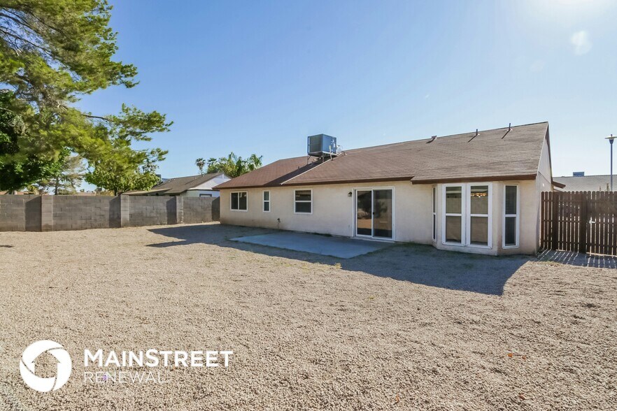 Building Photo - 18419 N 55th Ln