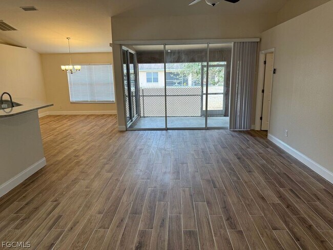 Building Photo - 1817 Tomaso Ave