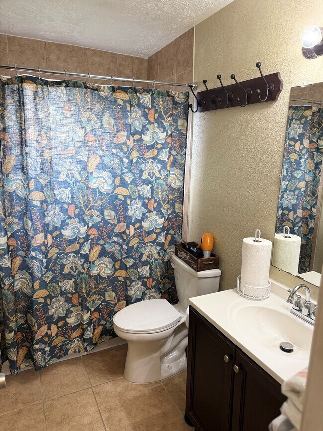 Building Photo - 335 Anchor Way