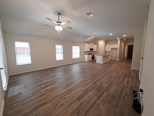 Building Photo - 2222 Vigilance Ct