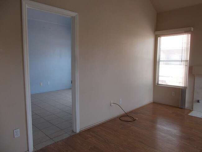 Building Photo - 5125 W Reno Ave