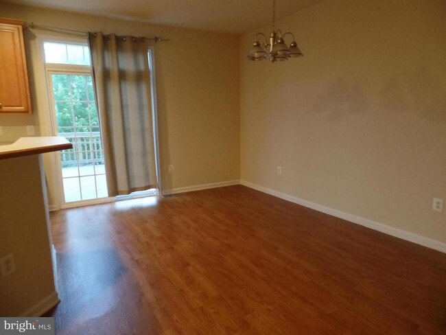 Building Photo - 4631 Carisbrooke Ln