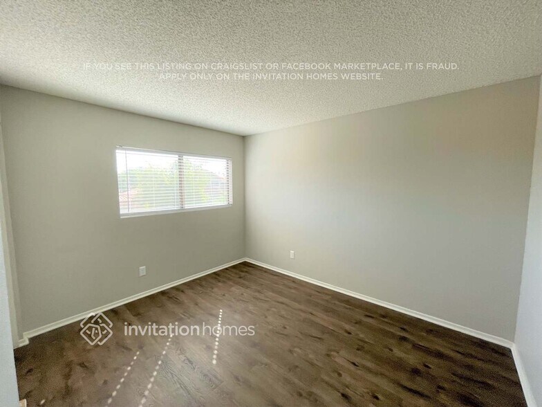 Building Photo - 4526 E Harmony Ave
