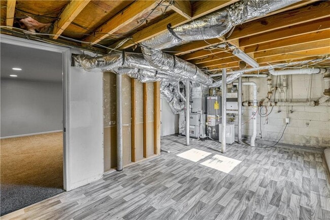 Building Photo - 2301 Echo Hills Cir NE