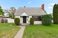 Building Photo - 2521 W Sanson Ave
