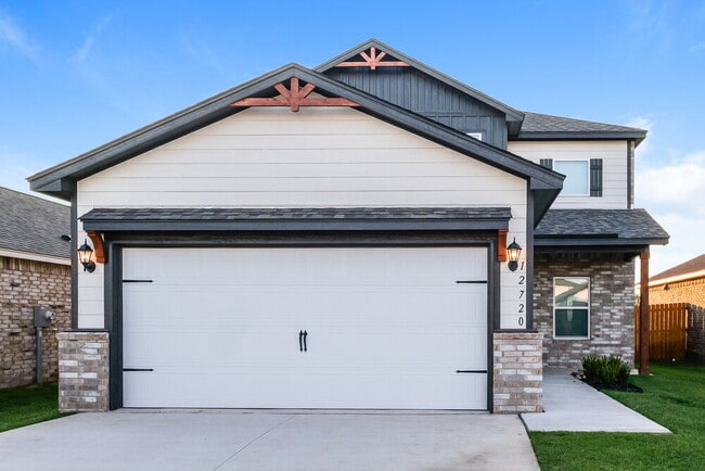 Building Photo - 12720 Carrara Ln
