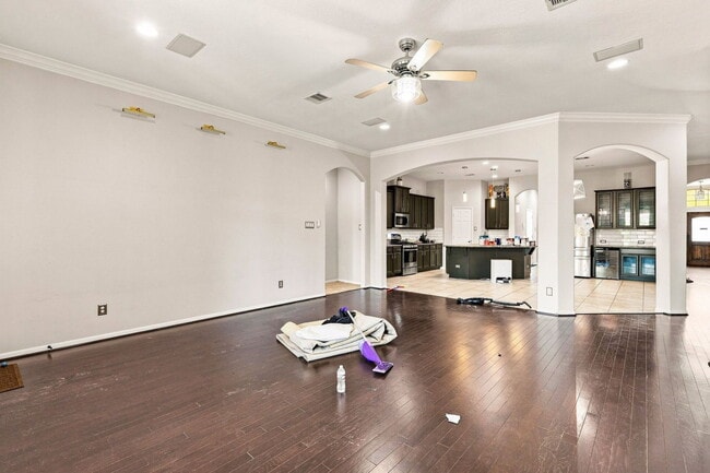 Building Photo - 17915 Creek Bluff Ln