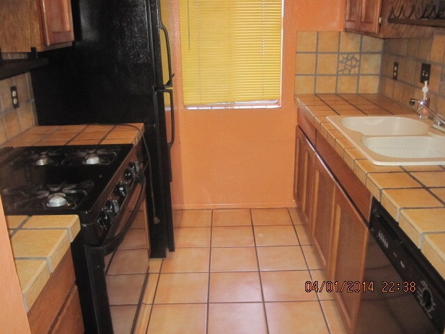 Building Photo - Langley Gardens Condo