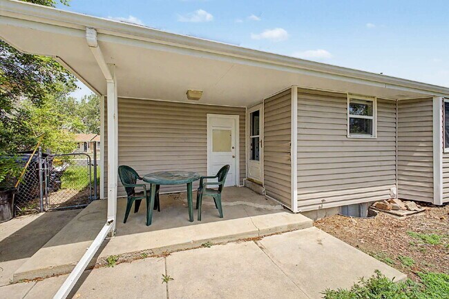 Building Photo - 2519 Danbury Dr