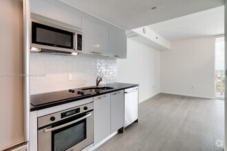 Building Photo - 50 Biscayne Blvd