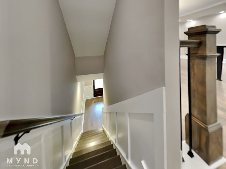 Building Photo - 1607 Bowery Dr