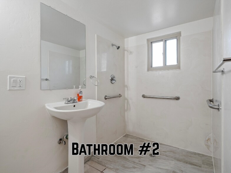 Building Photo - 4120 E 4th St