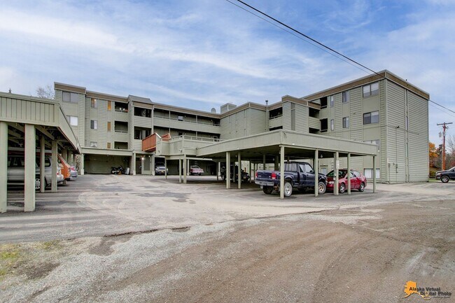 Building Photo - 2201 Romig Pl