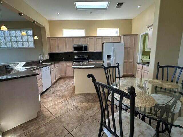 Building Photo - 78111 Bovee Cir