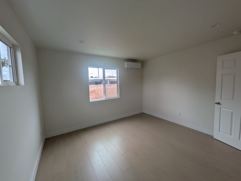 Building Photo - 6164 Ibbetson Ave