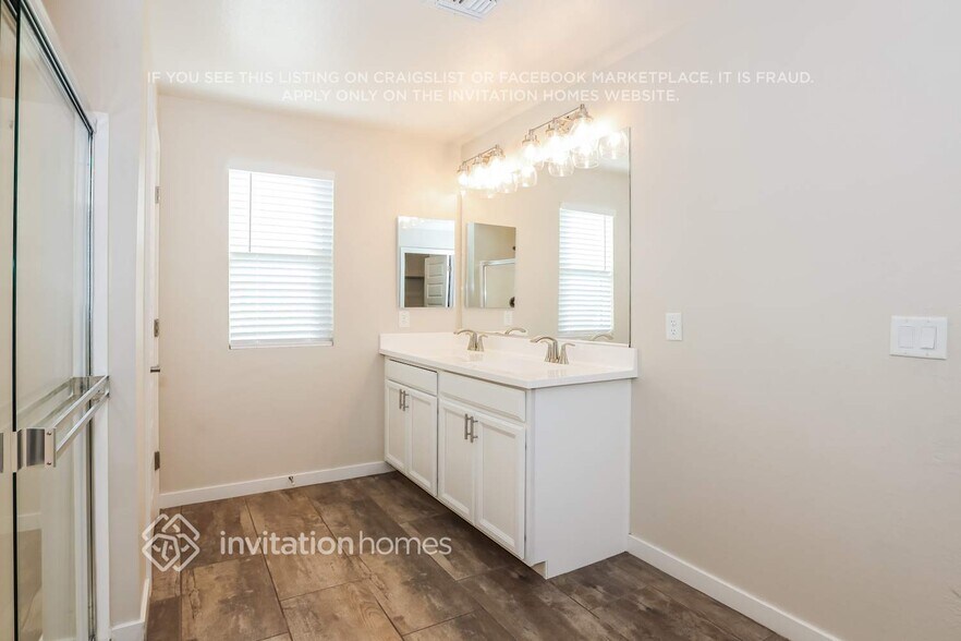 Building Photo - 2351 W Jessica Ln