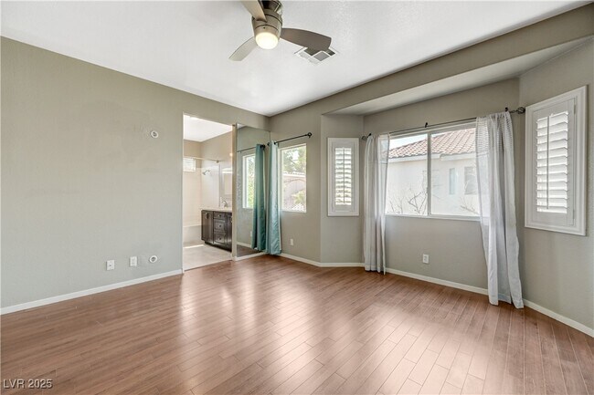 Building Photo - 971 Whispering Grove Ave