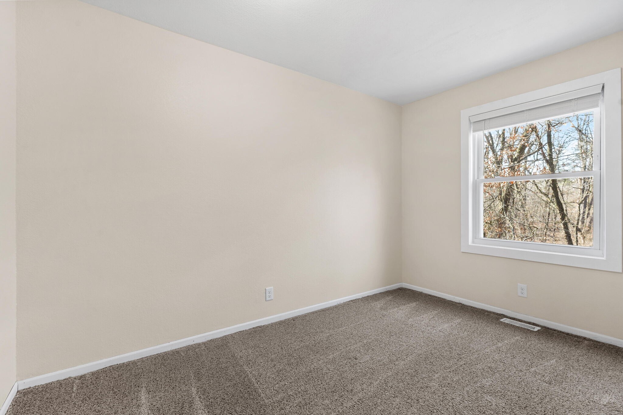 Building Photo - 2647 Kragspough Ct