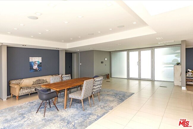 Building Photo - 16722 Charmel Ln