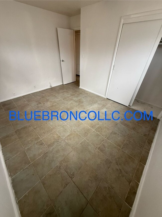 Building Photo - Nice house, great location!