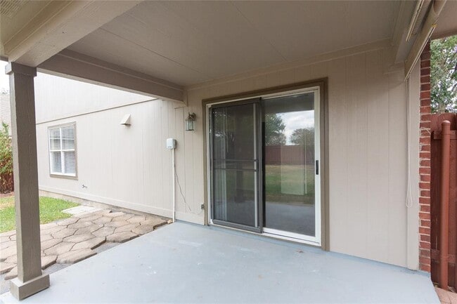 Building Photo - 1711 Lloydminister Way