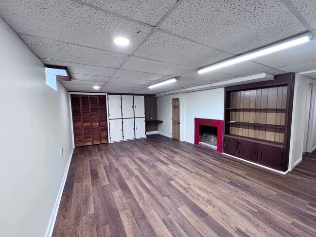 Building Photo - 1 BED 1 BATH ALL UTILITES INCLUDED