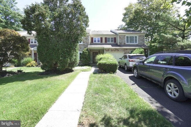Building Photo - 1703 Smedley Ct
