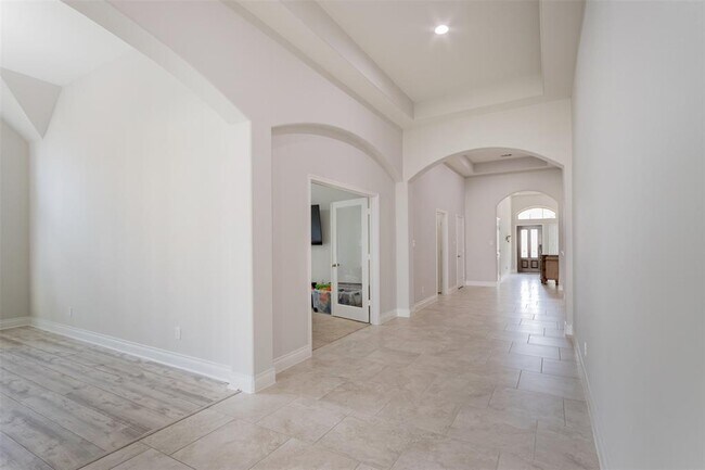 Building Photo - 3034 Hickory Springs Ln