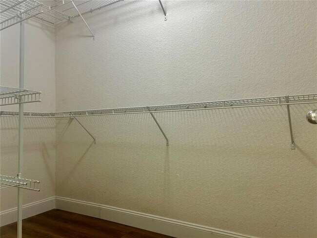 Building Photo - 5155 SW 39th St