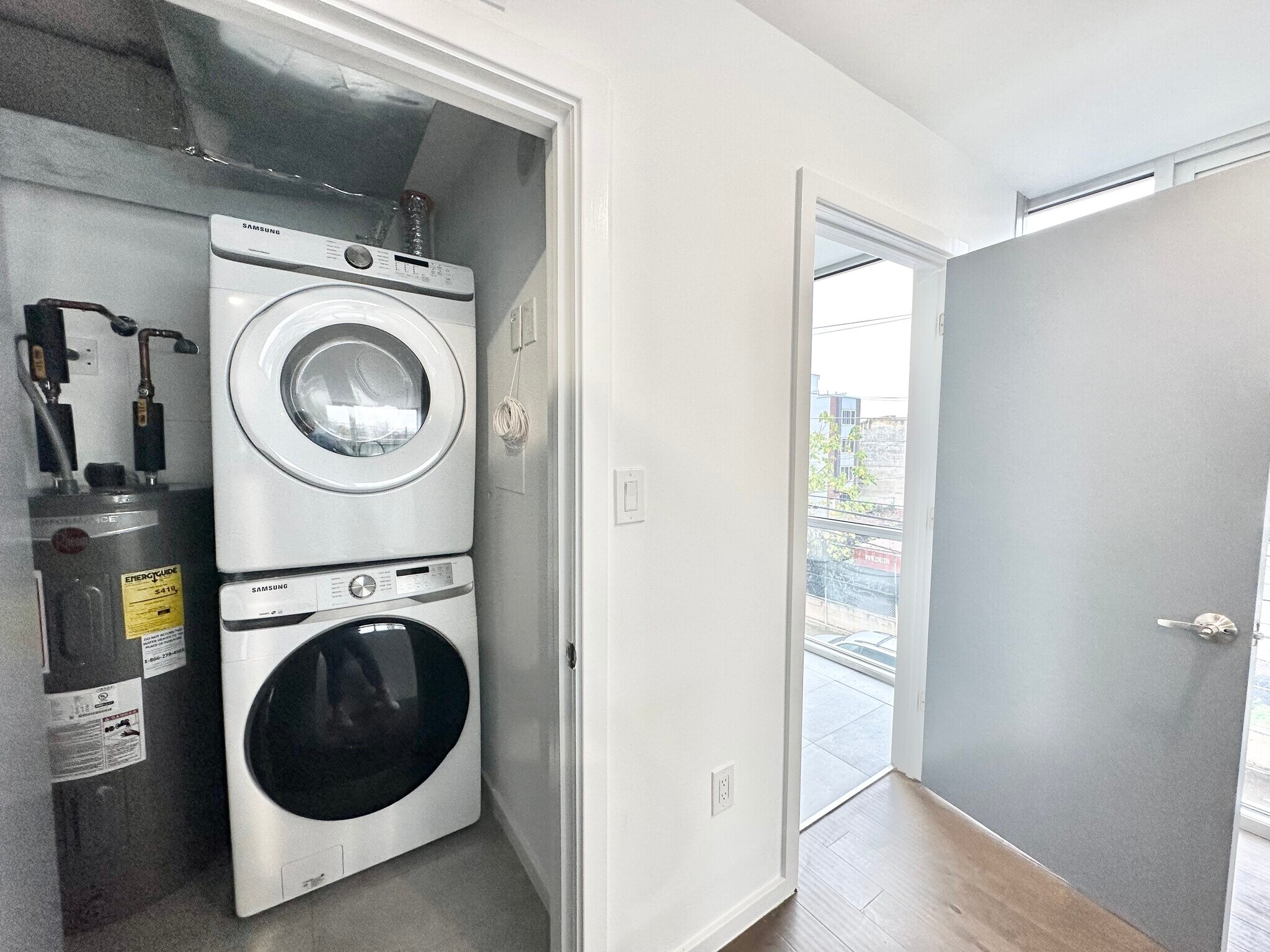 Building Photo - 1500 N 8th St