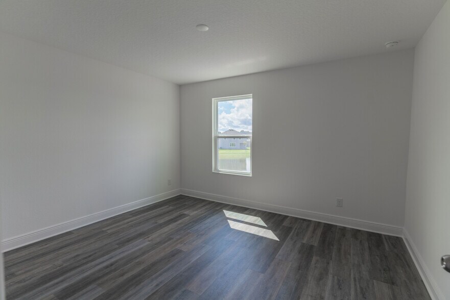 Building Photo - 5018 Down Ct