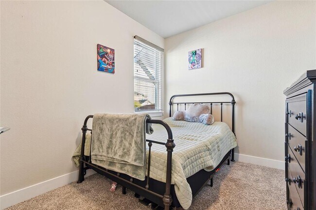 Building Photo - 501 Peace Dr