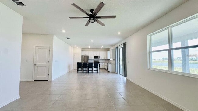 Building Photo - 9567 Sandy Bluffs Circle