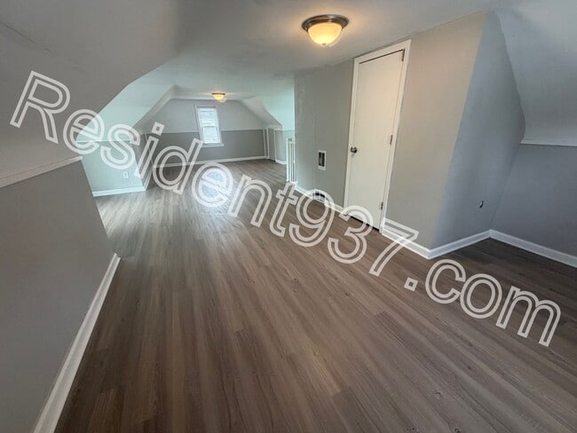Building Photo - 1641 Horlacher Ave