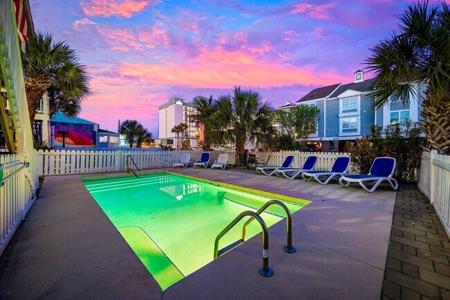 Building Photo - 111B S Yaupon Dr