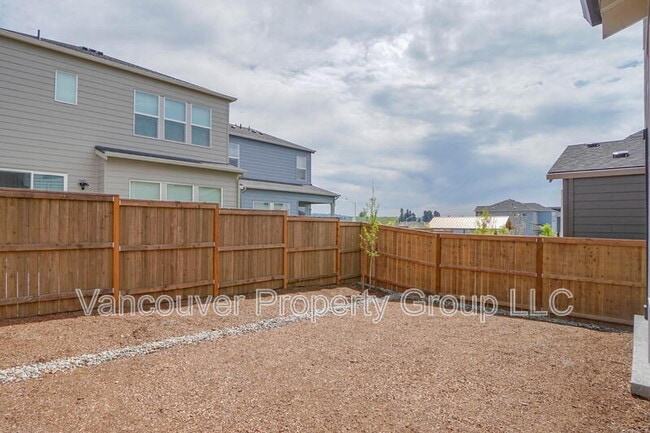 Building Photo - 1605 NE 180th Ave