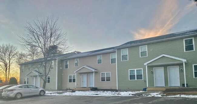 Building Photo - The Block